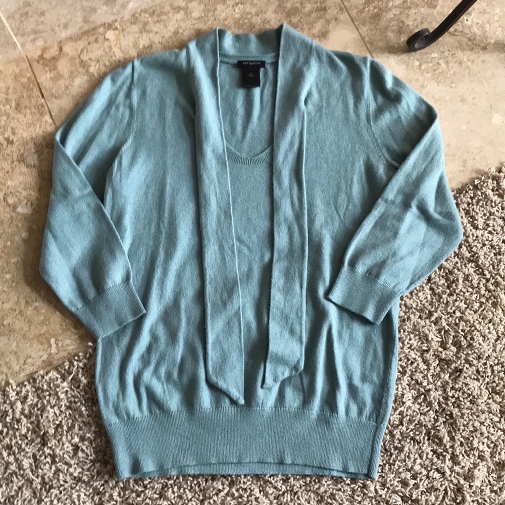 Women’s Ann Taylor Sweater Size Small